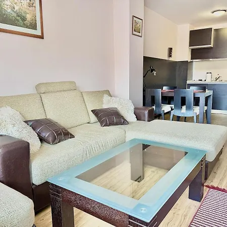 Peak Retreat Apartment *