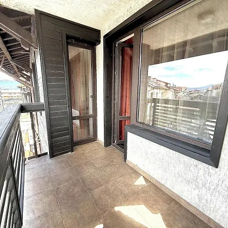 Apartment Peak Retreat